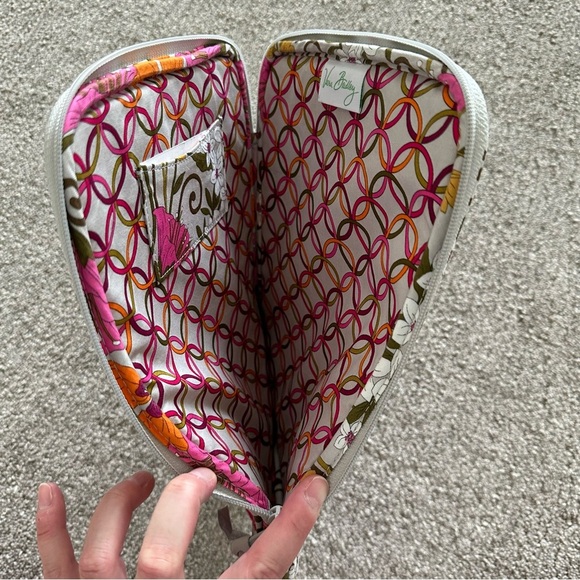 Vera Bradley Tablet Sleeve in Tea Garden 8 x 10 - Picture 4 of 7